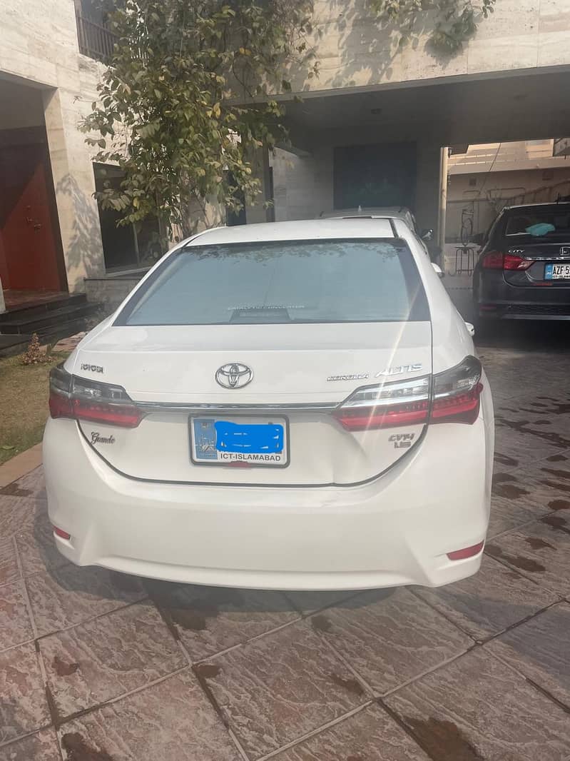 Toyota Corolla Altis Grande CVT-i 1.8 2019 3