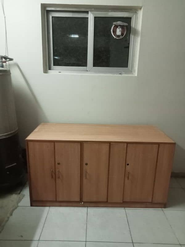 3 Cabinets Almirahs 5