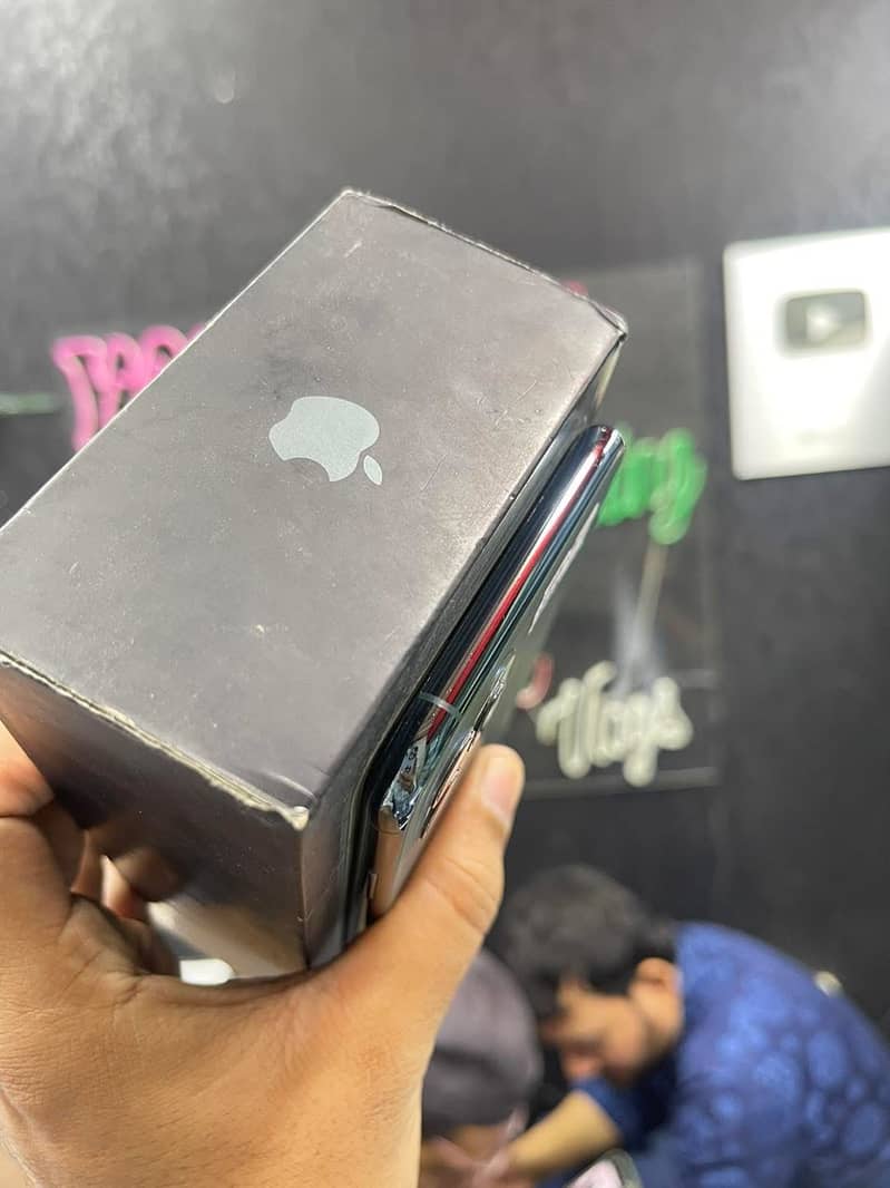 Apple iPhone 11 Pro FULL BOX PTA APPROVED 256GB 03156293543 WHATSAPP 4