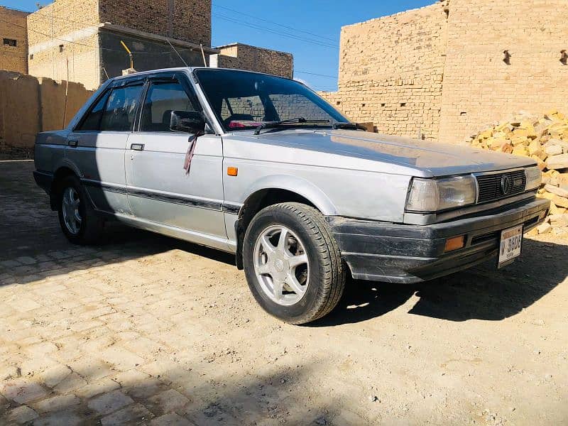 Nissan Sunny 1986 3