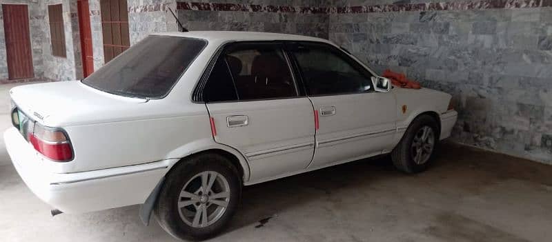 Toyota Corolla 1988 7