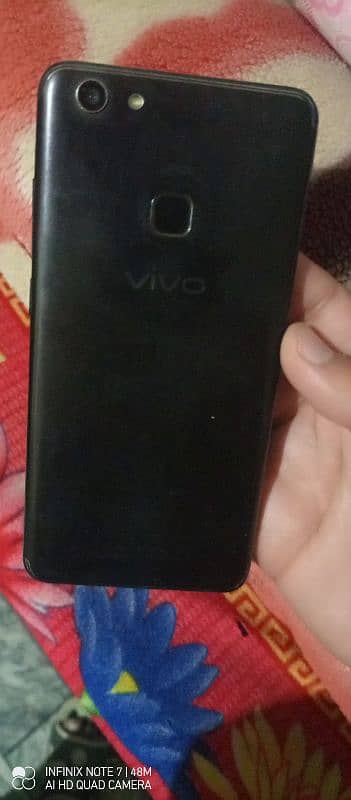 Vivo v7 plus 4/64 2