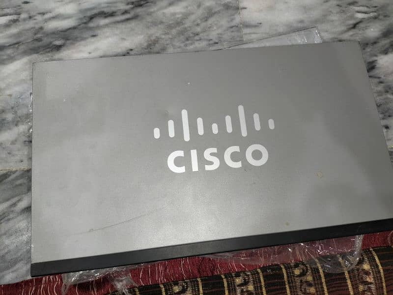 Cisco SG 300--28pp 2