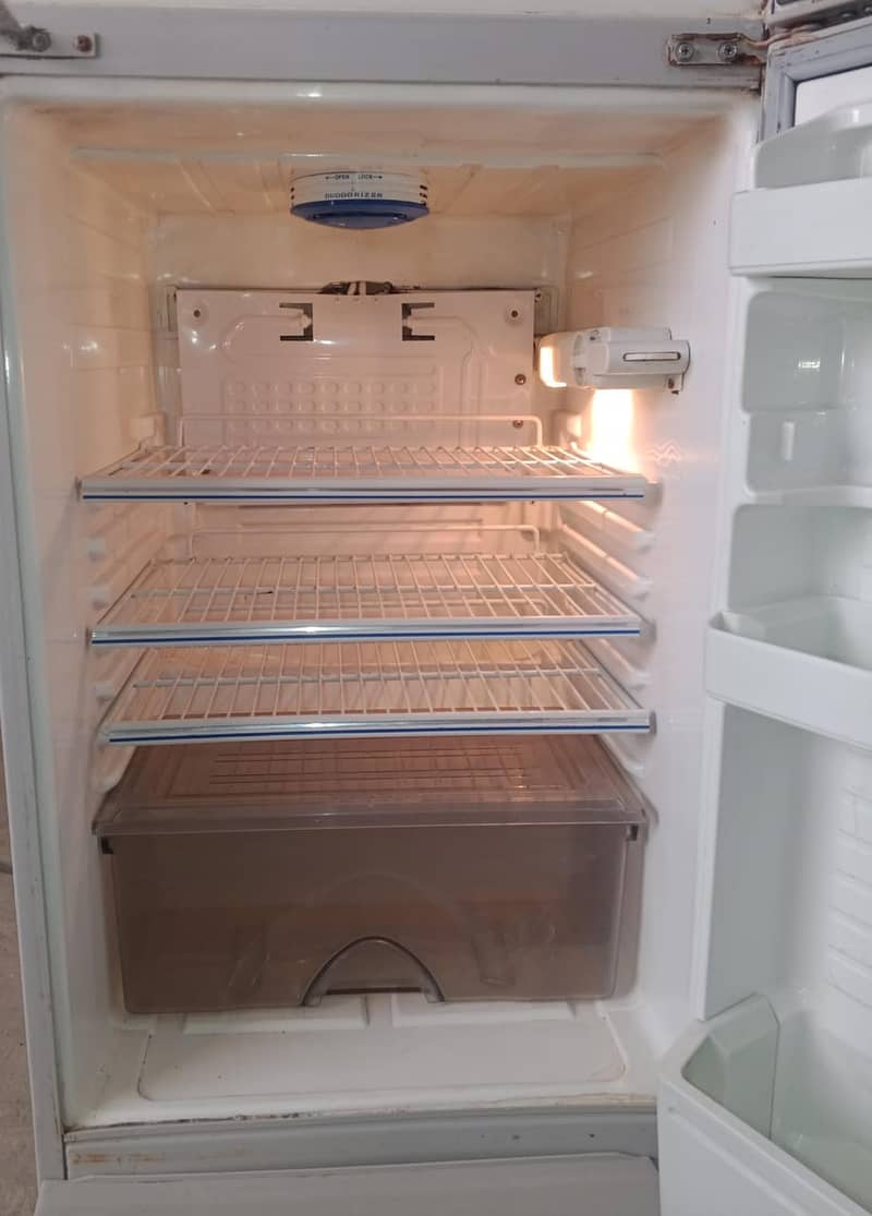 Dawlance Fridge For sale 0