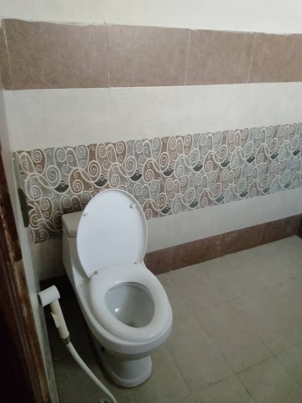 1 Kanal Upper Portion Available For Rent In Garden Town Lahore 13