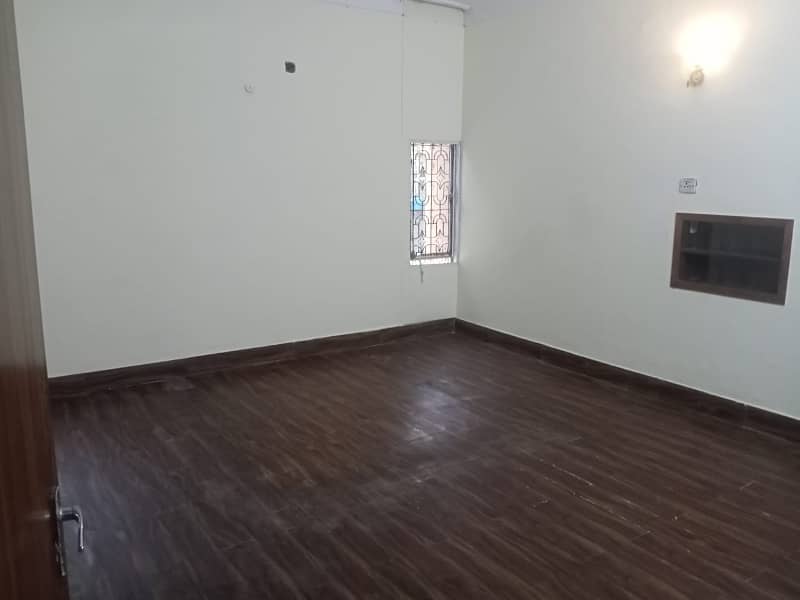 1 Kanal Lower Portion Available For Rent In Model Town Lahore 5