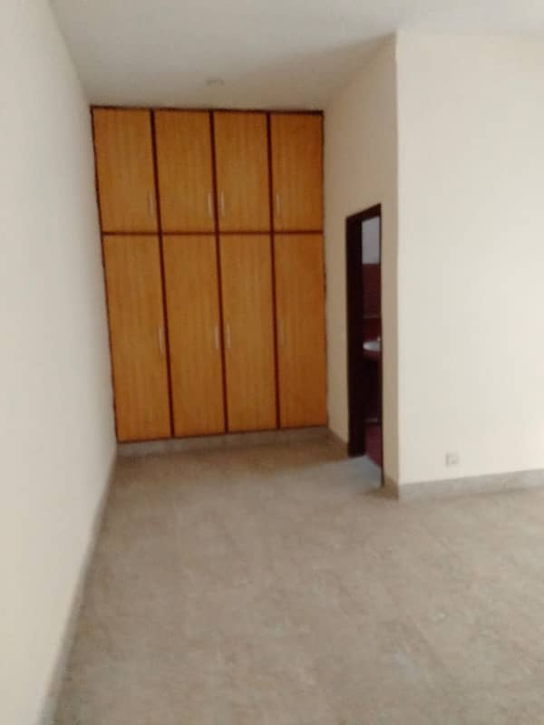 1 Kanal Upper Portion Available For Rent In Gulberg 3 Lahore 2