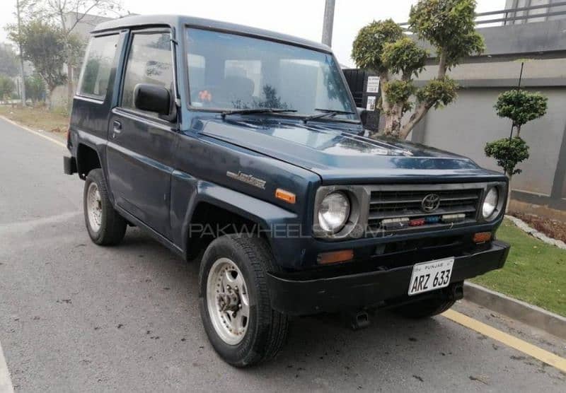 Daihatsu Rocky Jeep 1