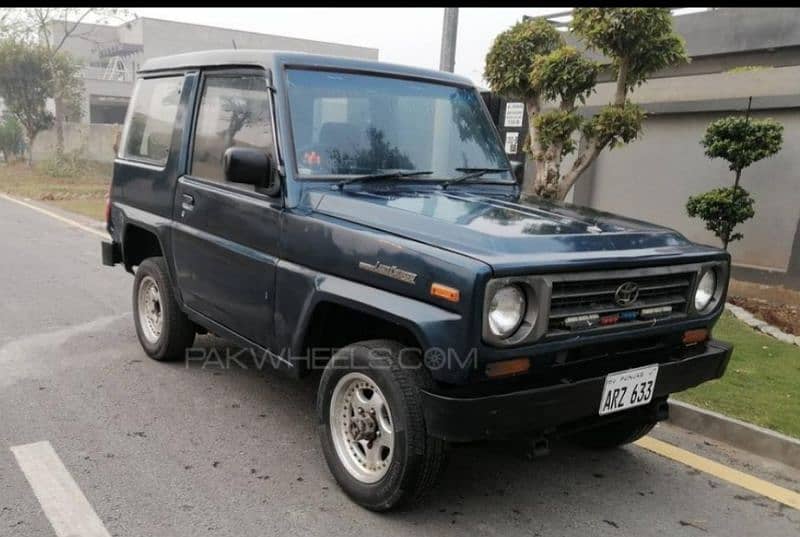 Daihatsu Rocky Jeep 6