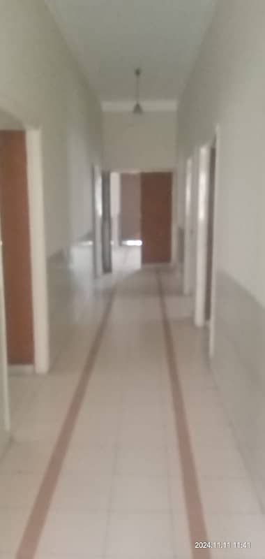 36 Marla Upper Portion Available For Rent In Gulberg Town Lahore 4