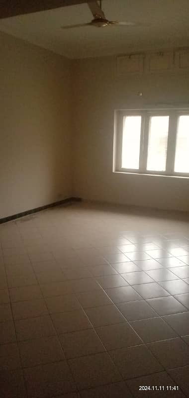 36 Marla Upper Portion Available For Rent In Gulberg Town Lahore 6