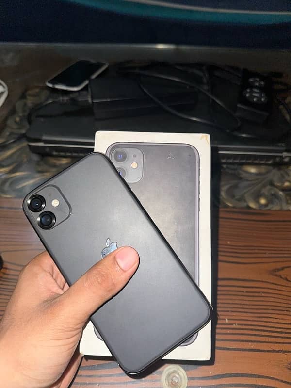 Iphone 11 64gb offical dual physical sim with box 6