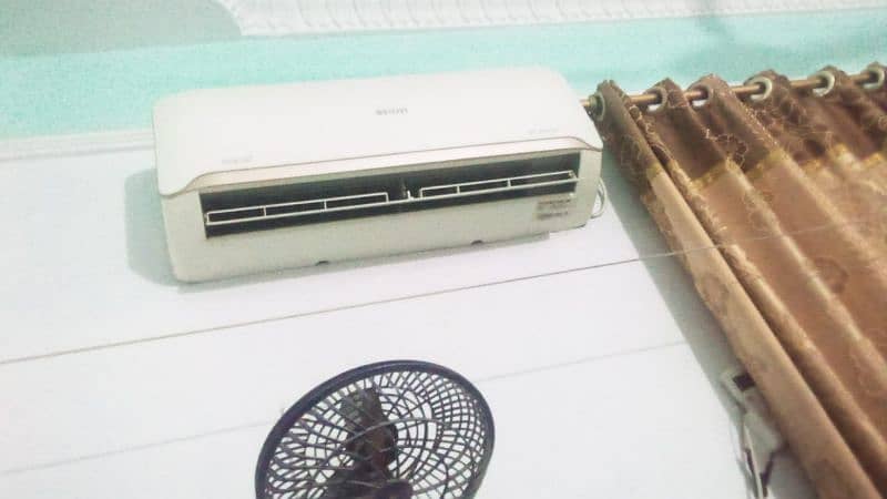 orient 1 ton ac in good condition 0