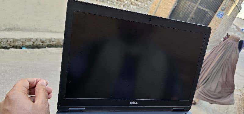 dell precision 3520 core i7 6 gen 16 gb ram 512 ssd 2 gb graphics card 4