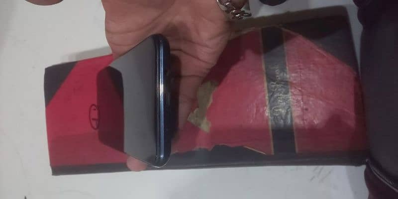 infinix hot 11 play 4/64 condition 10/10 just glass change Baki all ok 1