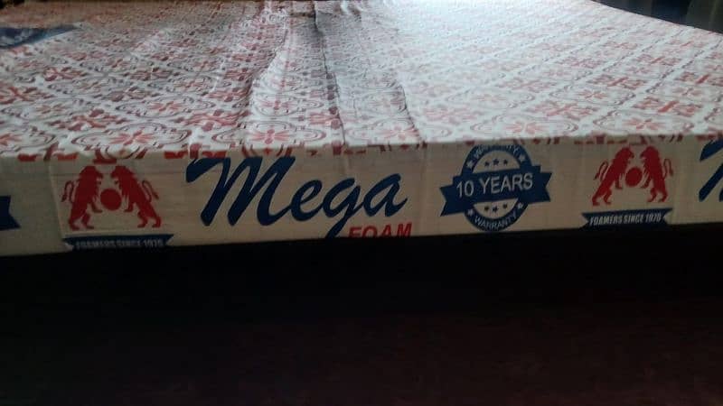 mattress double bed. 78 X 60 X 5 2