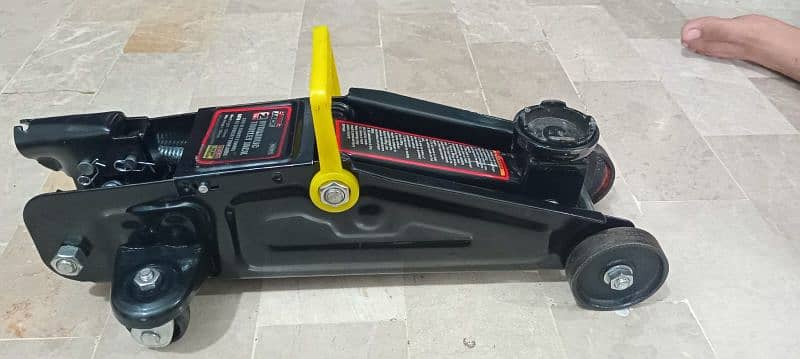 Hydraulic Jack With box || 2 Ton Hydraulic Jack for sale 2