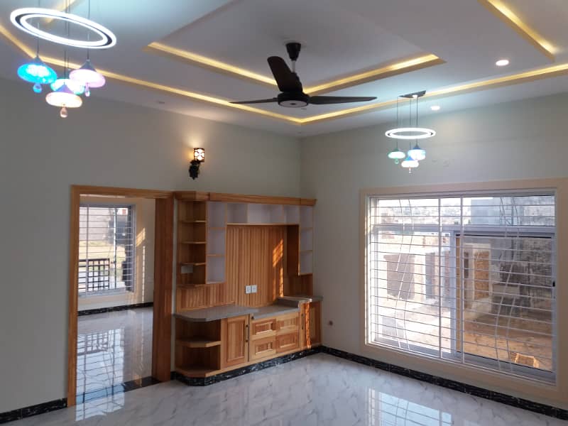 7 Marla House For Sale in Gulraiz Housing Scheme Rawalpindi 9