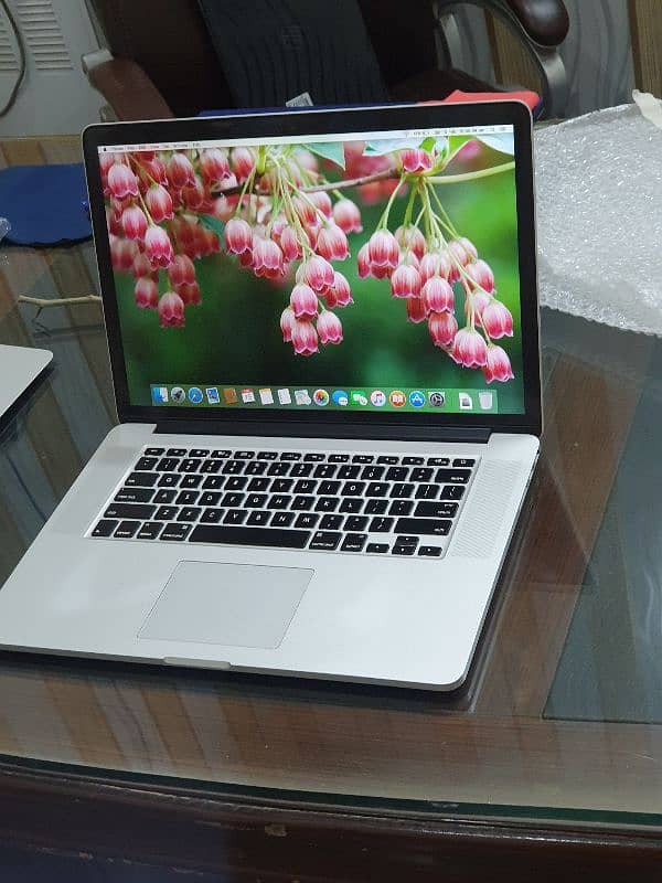 macbook pro 2015 1