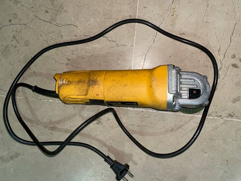 Dewalt Angle Grinder. 4