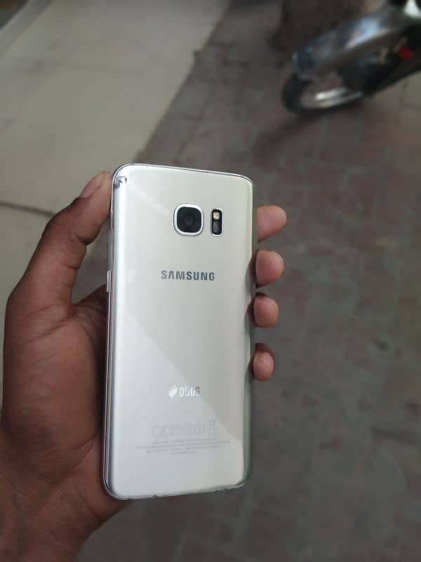 Samsung S7 Edge brand New 3