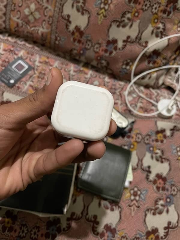 iPhone 20 ward charger 4