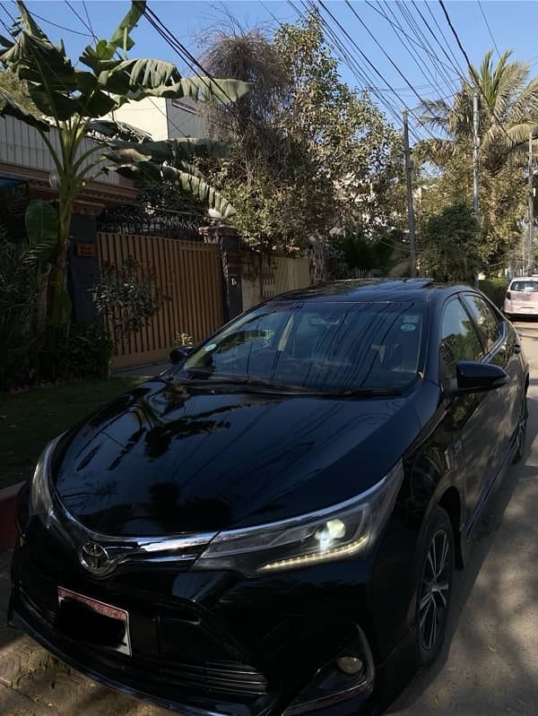 Toyota Altis Grande 2015 1