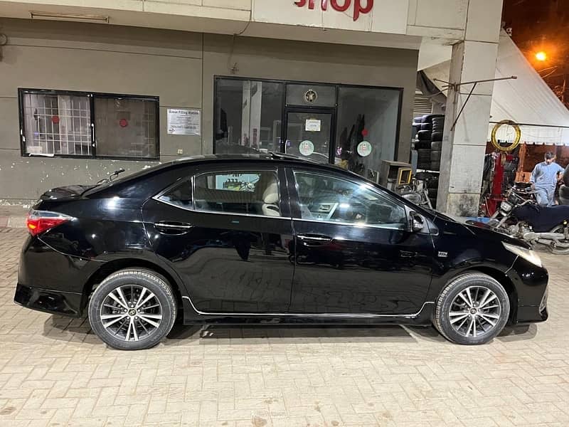 Toyota Altis Grande 2015 5