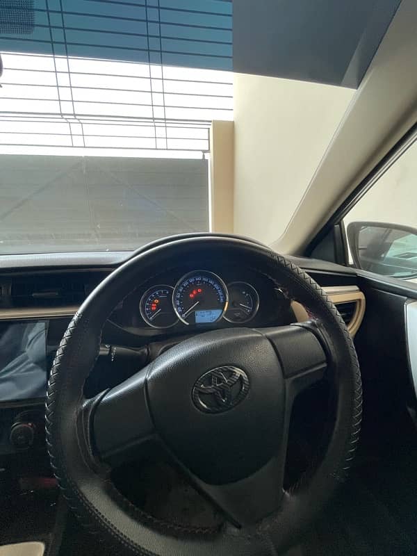 Toyota Corolla 1.3 GLI 2015 Model 5