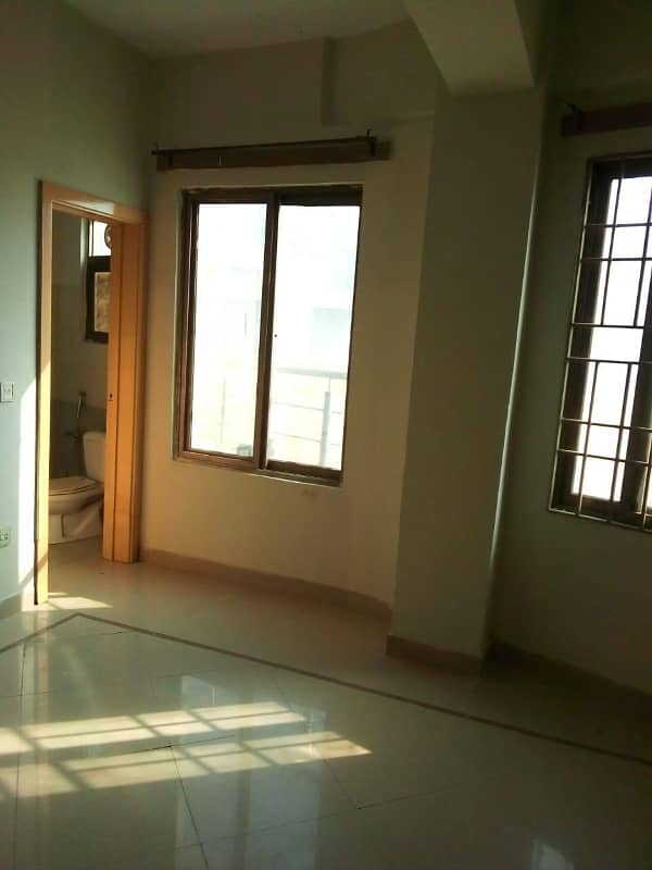 Prime Location 3 Marla Flat with All Facilities in Pak Arab Housing Society 1