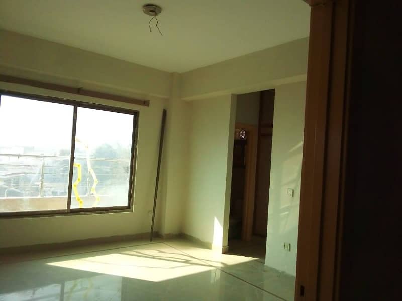 Prime Location 3 Marla Flat with All Facilities in Pak Arab Housing Society 4