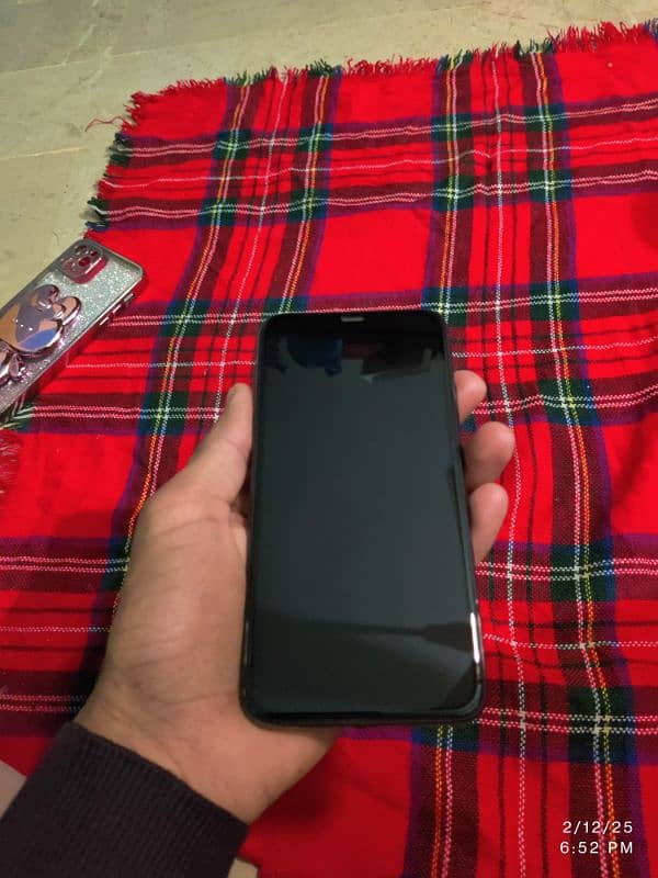 I phone 11 pro max non PTA 11