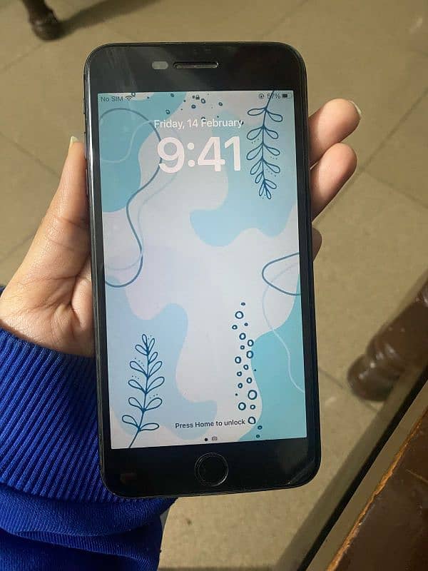 iPhone 8 plus 10/9 condition 5