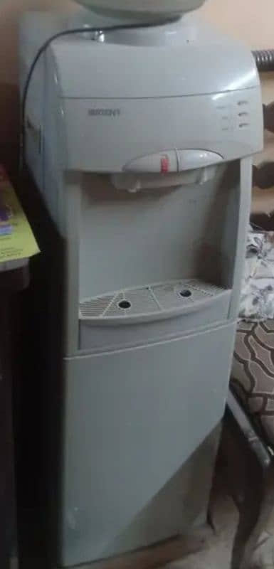 Orient Water Dispenser 0