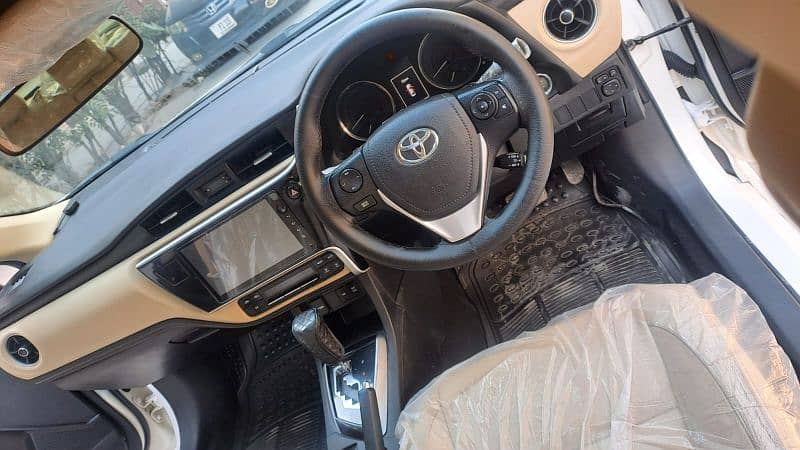 Toyota Altis Grande 2017 full option top of line 12