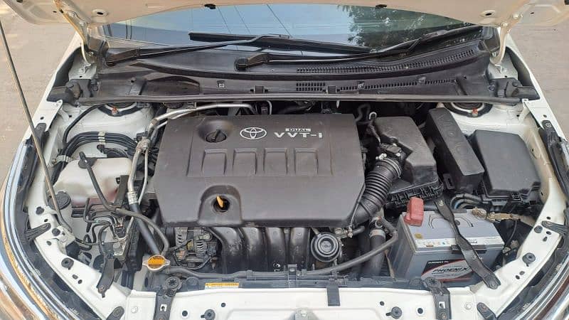 Toyota Altis Grande 2017 full option top of line 18