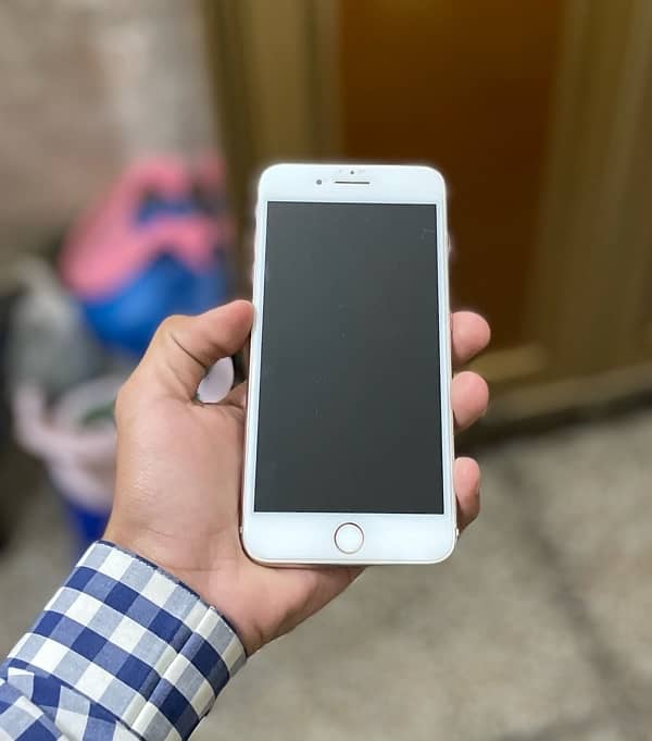 iPhone 7 Plus 128gb pta approved 1