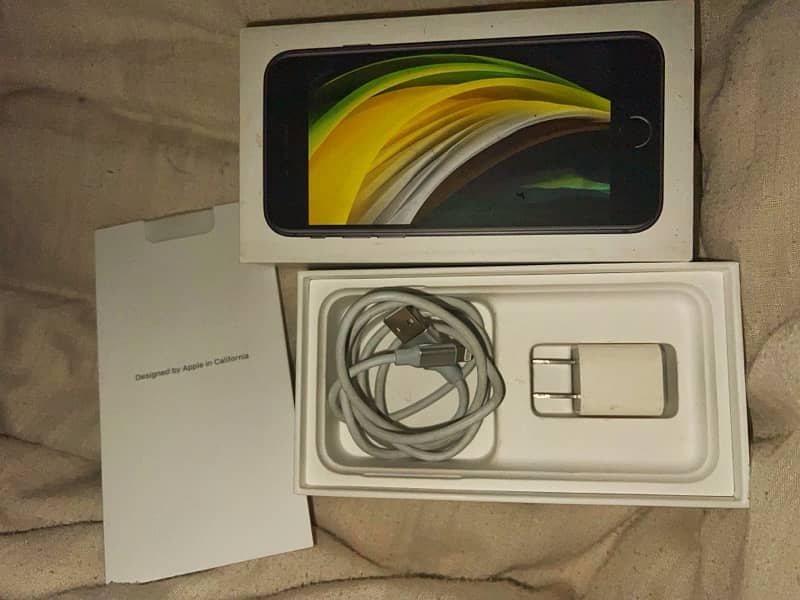 iPhone SE 2020 complete Box PTA Dual Sim Approved Waterpack 128Gb 4