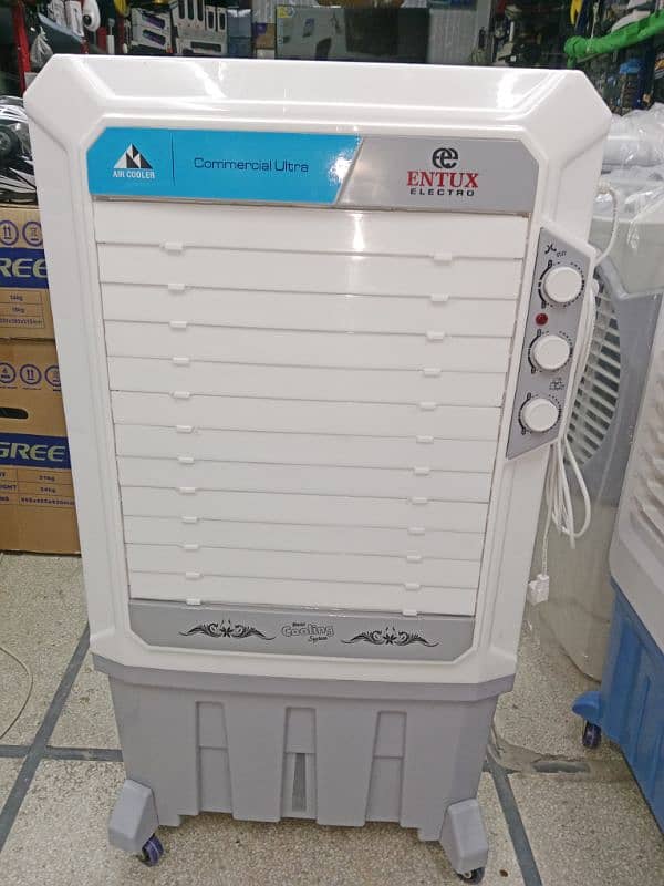 Ice box cooler available 4