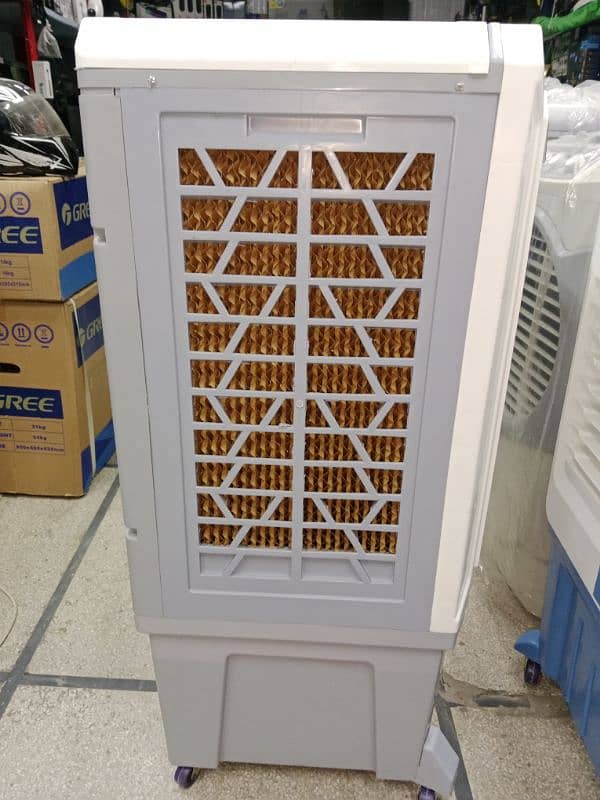 Ice box cooler available 6