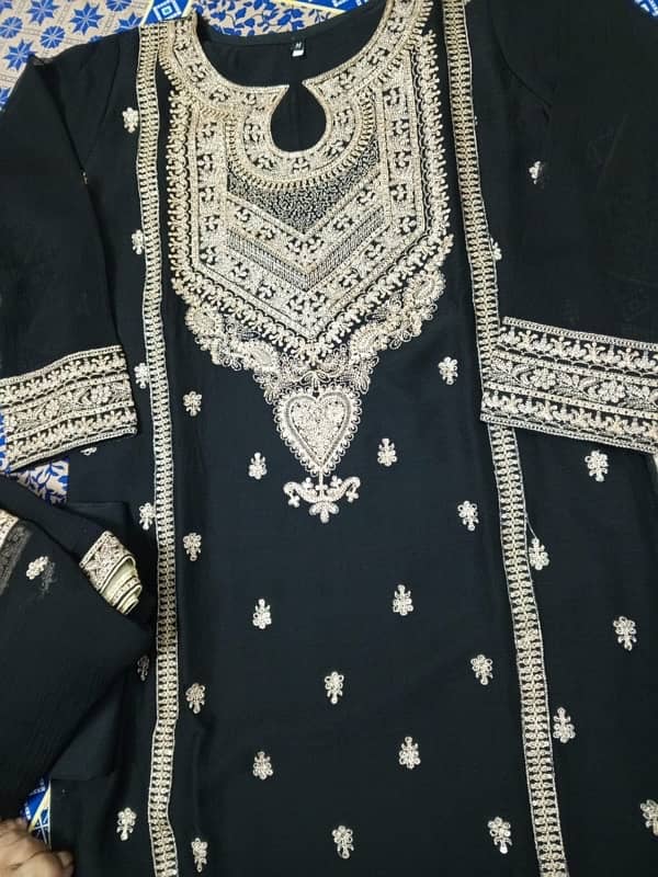 Shahfon Ladies Medium suit 1