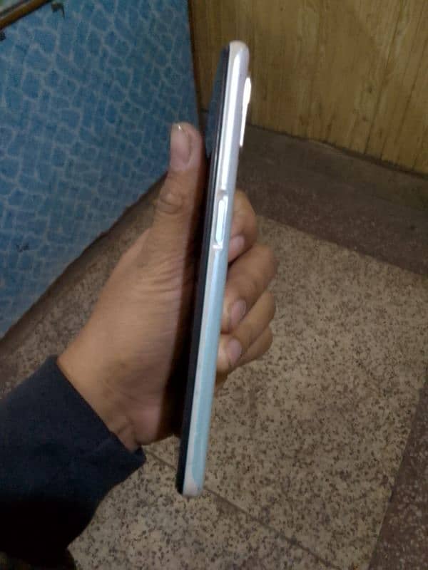 Exchange onley with iphone7 plus non pta oppo A52 4+1ram/128gb rom 6