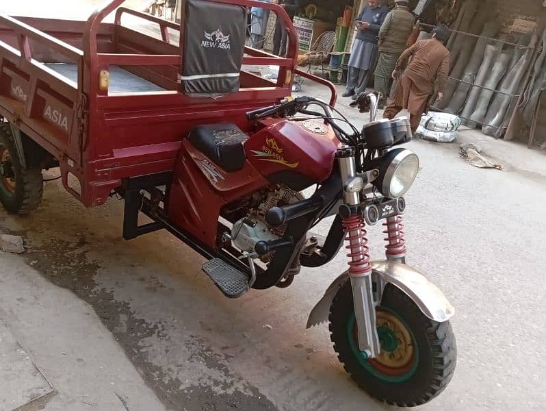 I am selling my NEW ASIA LOADER RICKSHAW 150CC 1