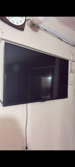 Samsung smart LCD screen