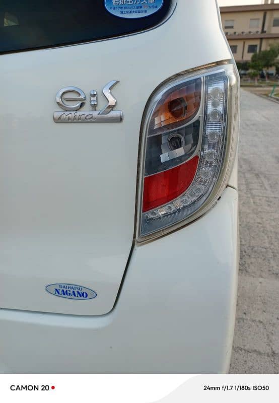 Daihatsu Mira X Special 6