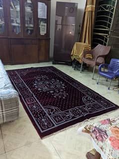 mehroon color rugs for sale in reasonable price urgent sale