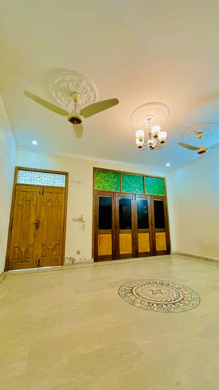 Elegant 6.5 Marla Lower Portion for Rent in Pak Arab Housing Society, Block E 2