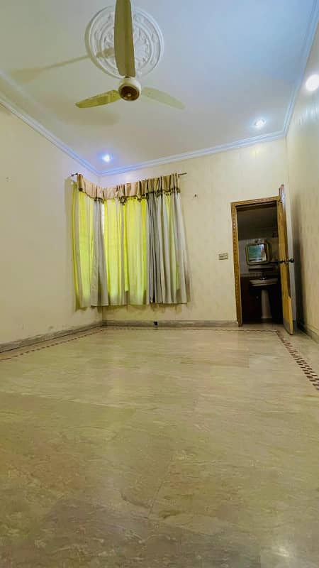 Elegant 6.5 Marla Lower Portion for Rent in Pak Arab Housing Society, Block E 6