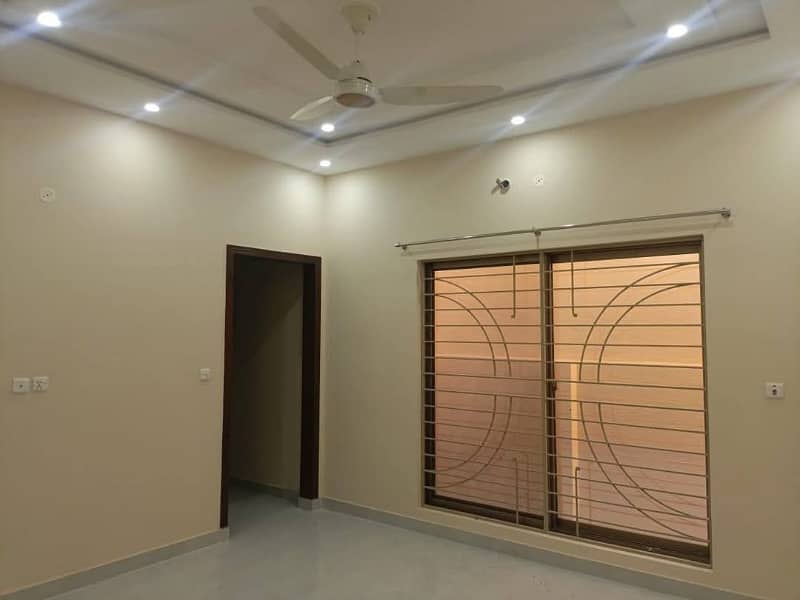 10 Marla New 3bed Upper Portion In Tariq Garden Near Wapda Town 1