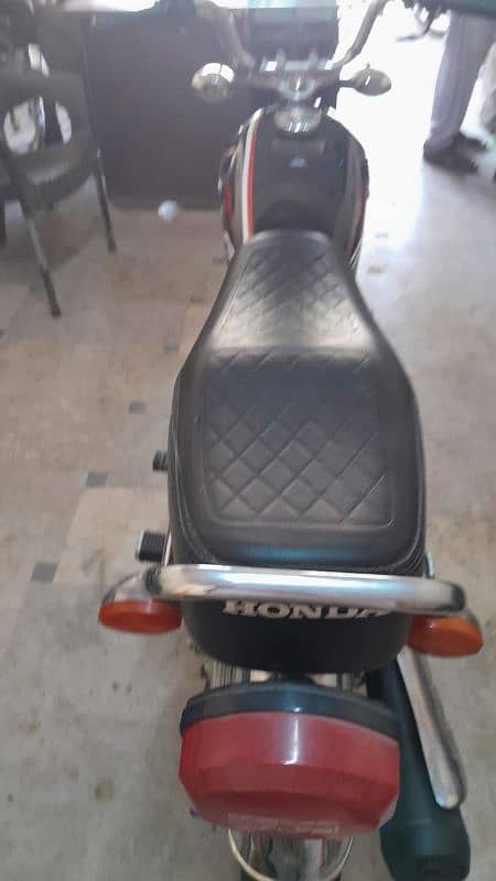 I am selling Honda 125 2024 k 8 month ke ha 5